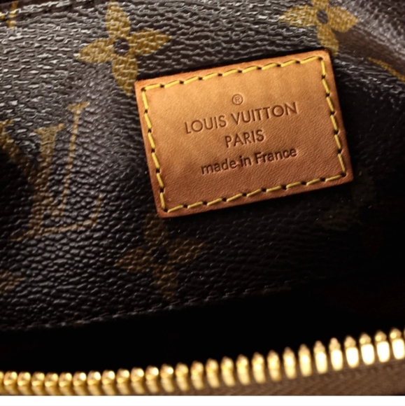 Louis Vuitton Sully Monogram Canvas Bag - Picture 15 of 16